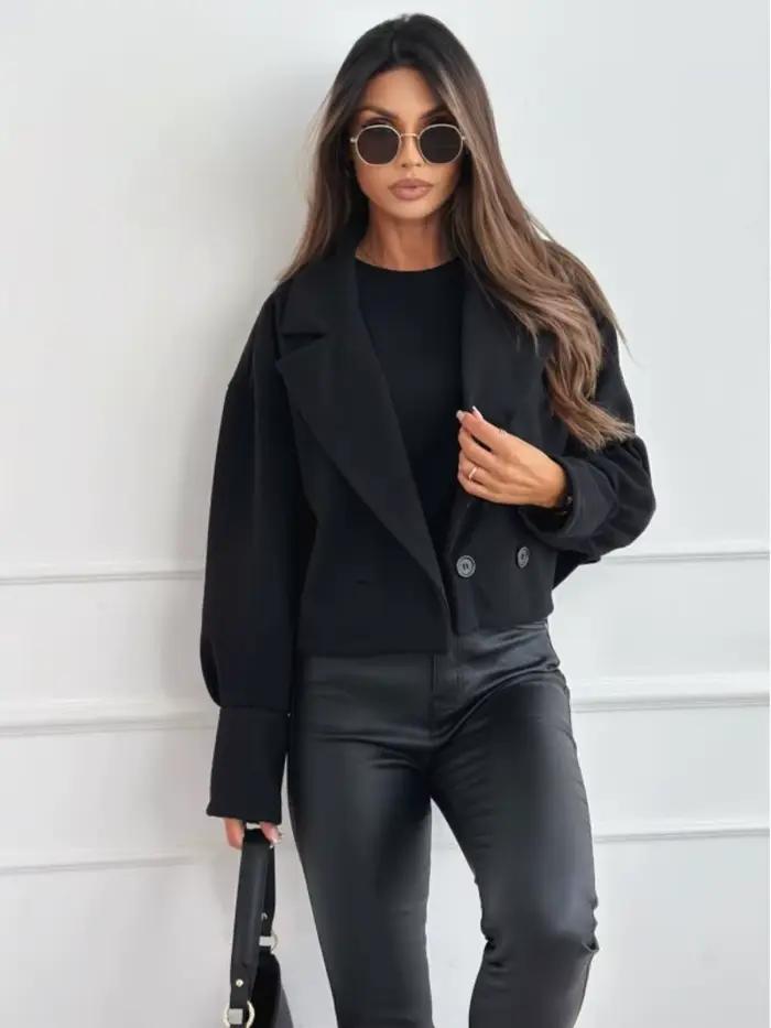 Manteau court en mélange de laine pour femme avec revers cranté et fermeture à double boutonnage pou