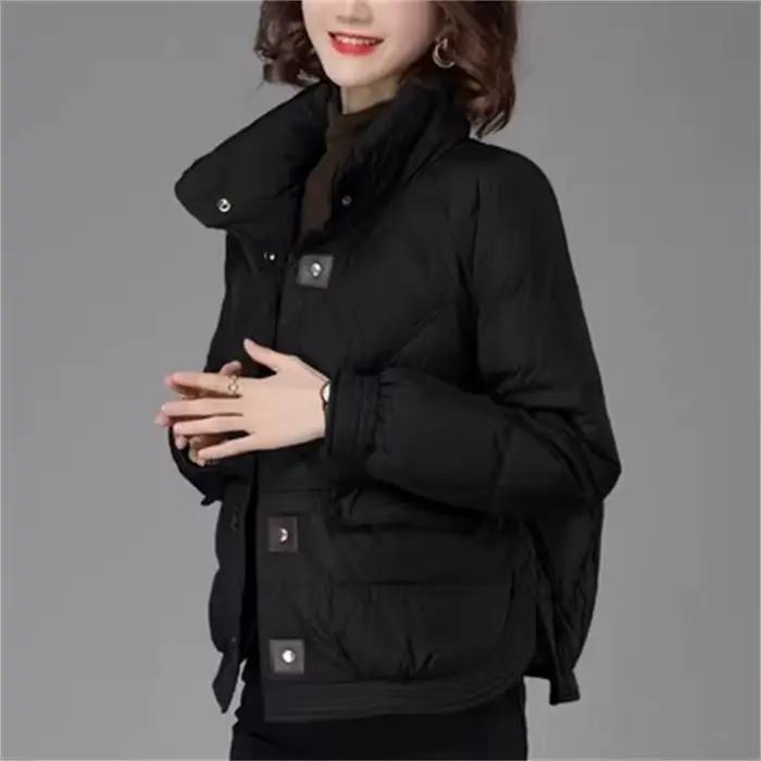 Doudoune courte en duvet de canard blanc pour femme, design tendance, petite taille, hiver 2024, nouveau modèle à offrir pour les occasions spéciales
