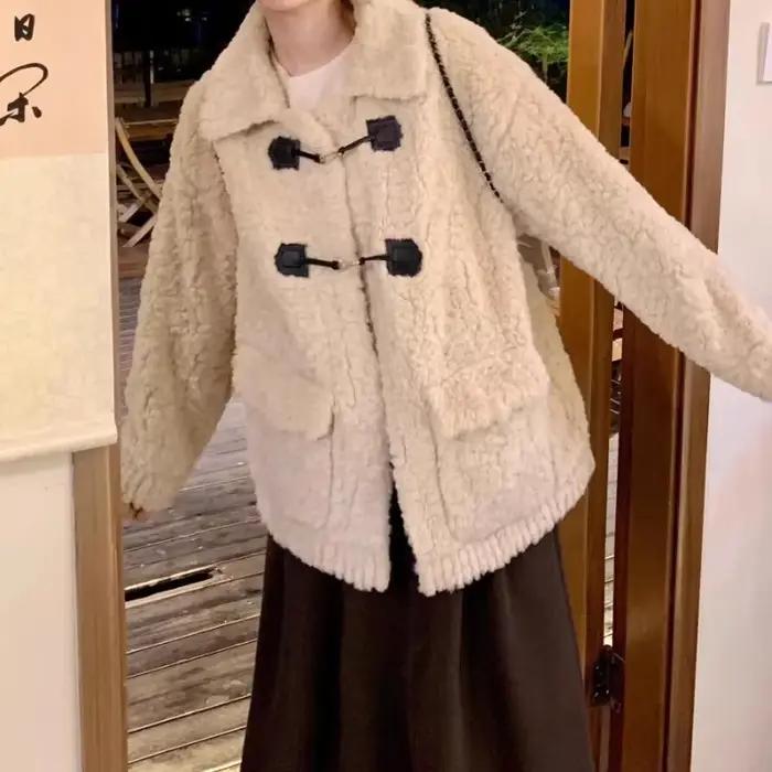 Manteau en polaire d'agneau doux et doux à revers pour femmes