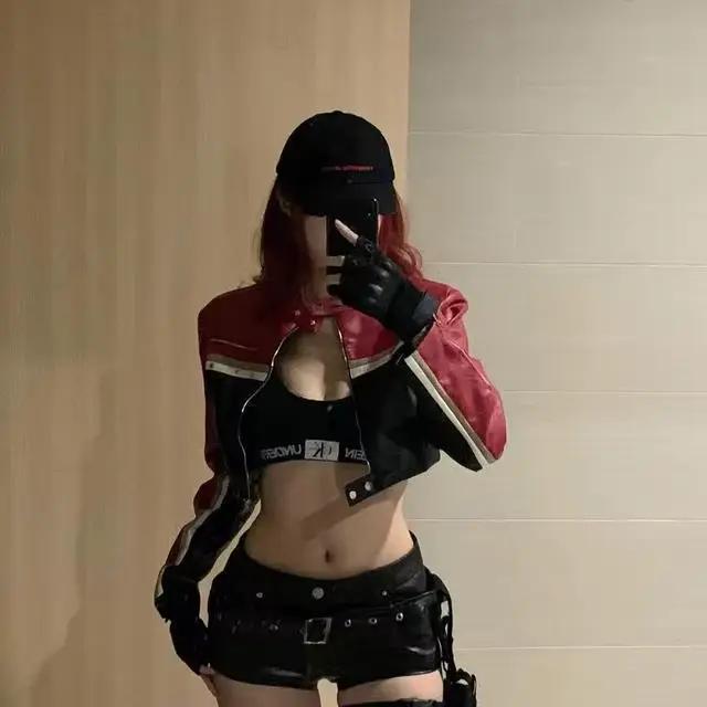 Veste de moto courte en cuir, coutures noires et rouges, veste courte à manches longues avec rayures rétro, manteau de course Vintage pour femmes