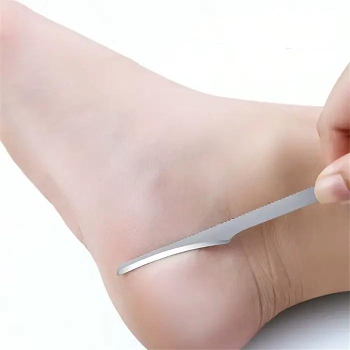 Ensemble d'outils de soins des pieds, avec tondeuse à ongles, rasoir pour les pieds, lime pour les pieds, grattoir pour peaux mortes, dissolvant de callosités, 1 pièce