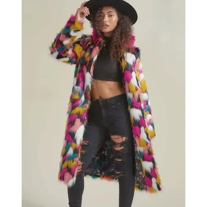 Veste en fausse fourrure de couleur arc-en-ciel pour femme