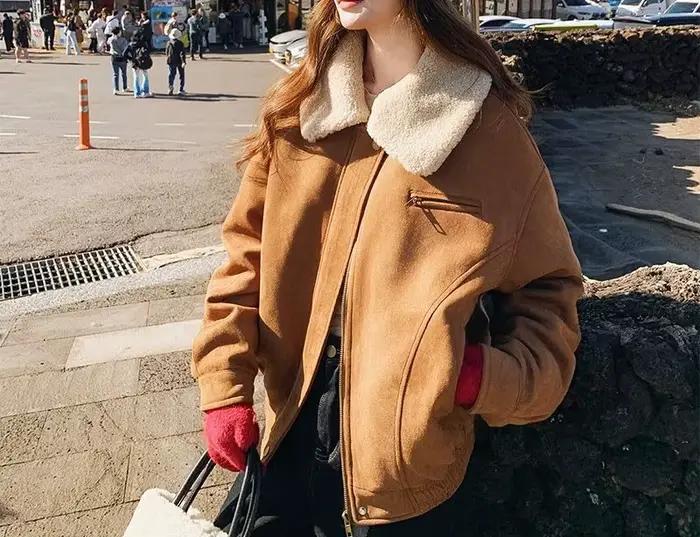 Veste courte en duvet d'agneau pour femme