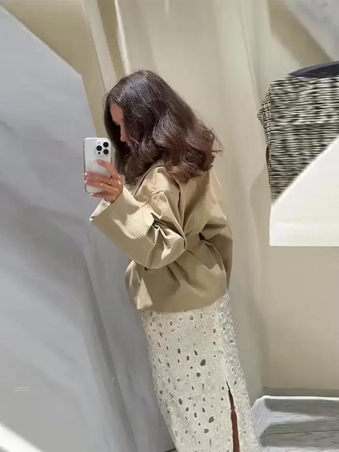 Trench-coat élégant à lacets pour femme