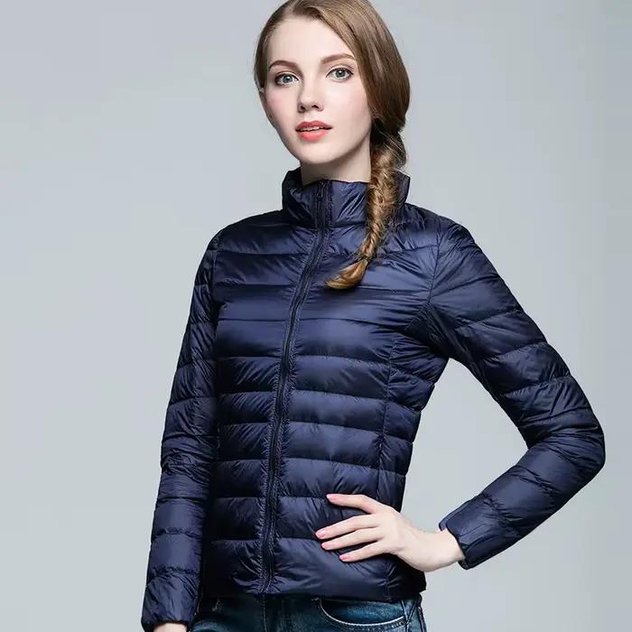 Parka courte à capuche en duvet de canard blanc pour femme, veste mince ultra-légère, manteau chaud, automne, hiver, 2024