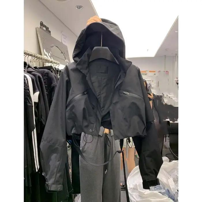 Veste courte à capuche pour femme