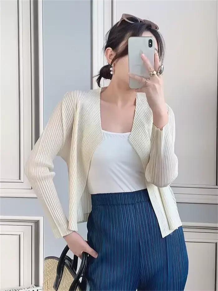 Vestes pour femmes Miyake Blouse femme mince crème solaire vêtements tempérament mère décontracté ample à manches longues Cardigan veste manteau