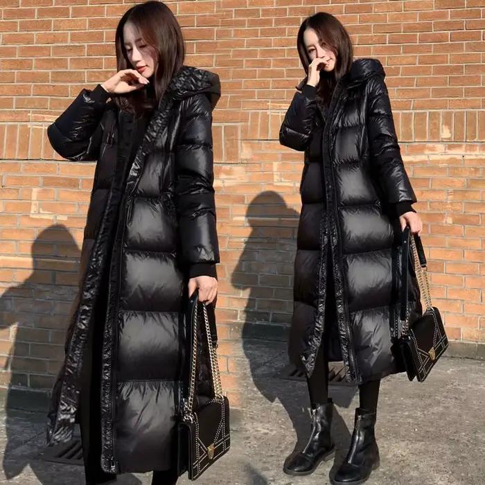 Parka noire brillante pour femme