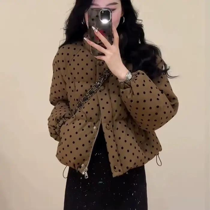 Veste courte Pop Wave Point pour femme en hiver, avec une sensation haut de gamme et un col montant. Veste en coton épais pour superposition