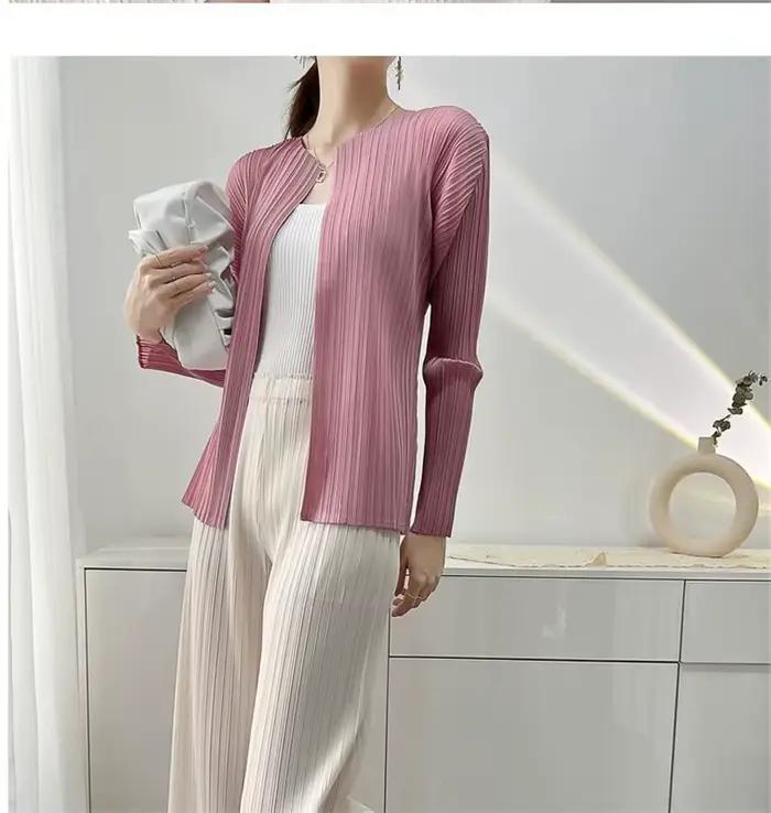 Vestes pour femmes Miyake Blouse femme mince crème solaire vêtements tempérament mère décontracté ample à manches longues Cardigan veste manteau