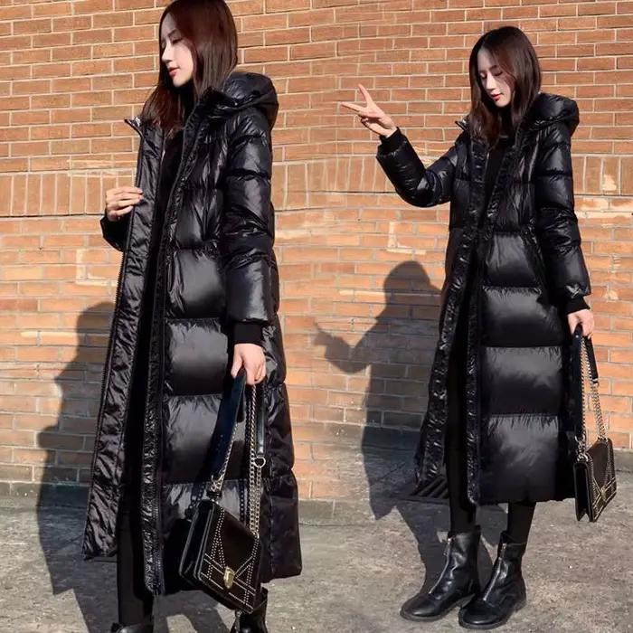 Parka noire brillante pour femme