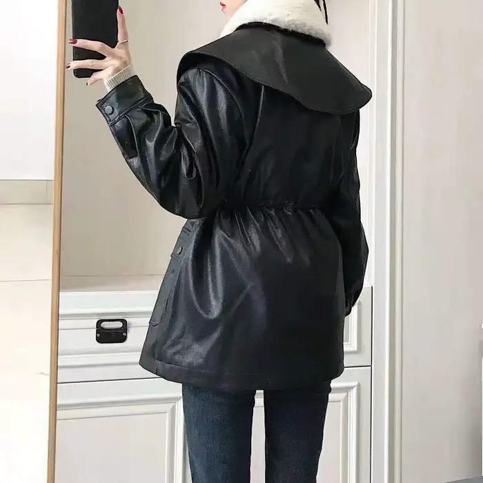 Veste en cuir noir pour femme
