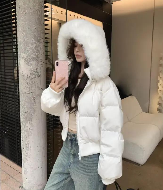 Doudoune courte pour femme, nouveau style hiver 2025, col en fourrure, cintrée à la taille, épaisse, en duvet de canard blanc