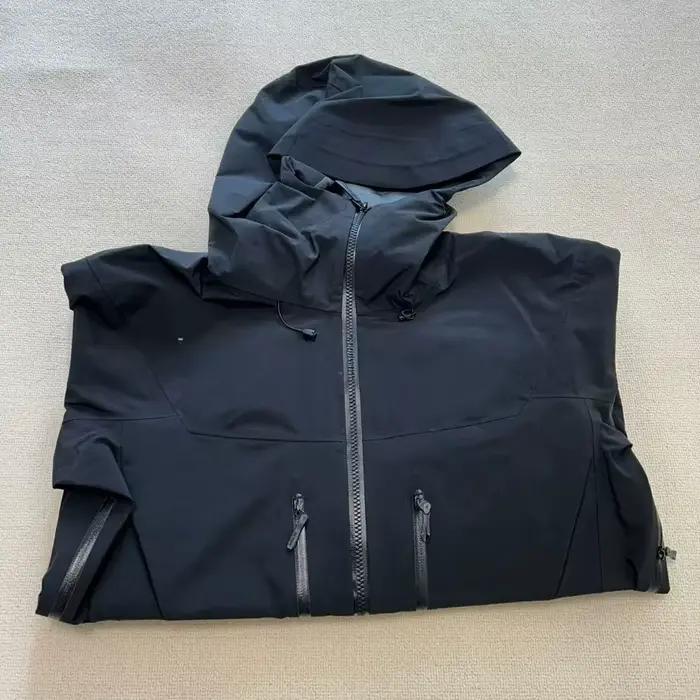 Veste à coque rigide Alpha SV7 avec capuche