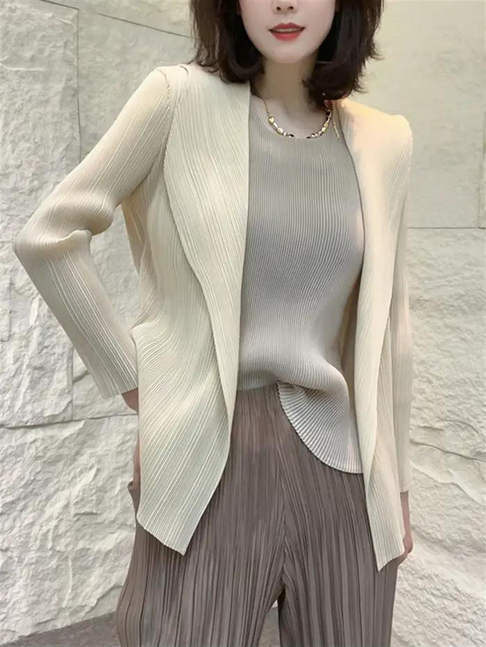 Veste femme Miyake plissée à manches longues Cardigan