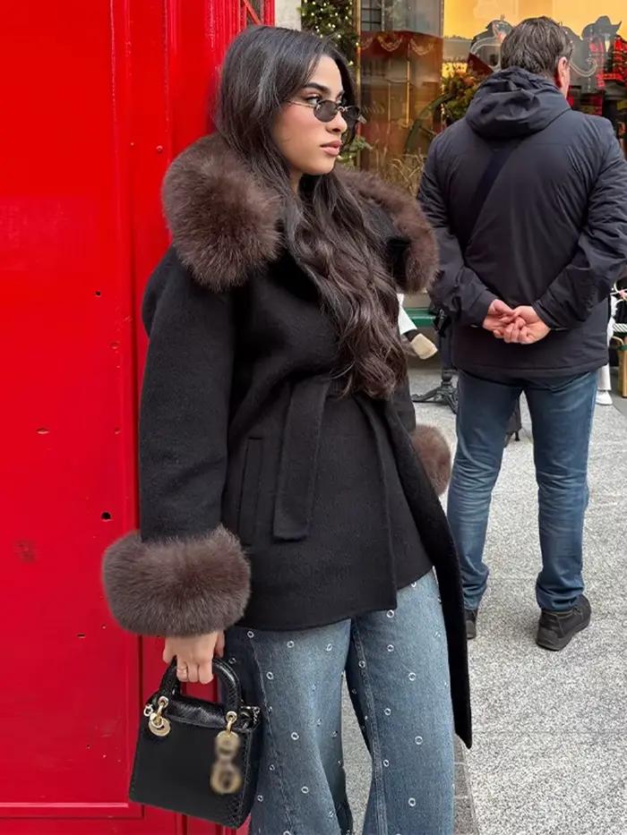 Parka noire en fausse fourrure pour femme
