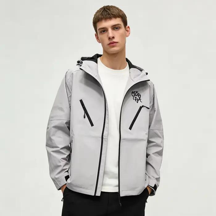 Veste coupe-vent imperméable brodée pour homme, à capuche, avec poches, pour la randonnée en plein air, fermeture éclair intégrale, streetwear, pull décontracté