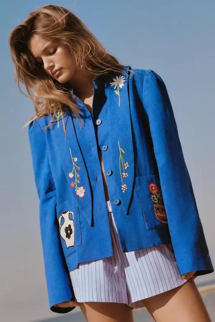 Nouvelle Collection 2026 : Vestes Brodées Bleues pour Femme – Style Vintage, Boutonnage Simple, Col Rond, Manches Longues – Tenues Élégantes et Chics pour Dames