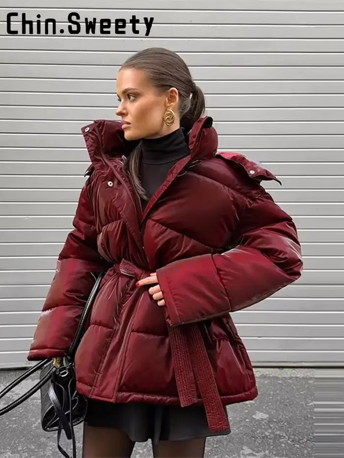 Manteau en coton avec ceinture à revers rouge pour femme