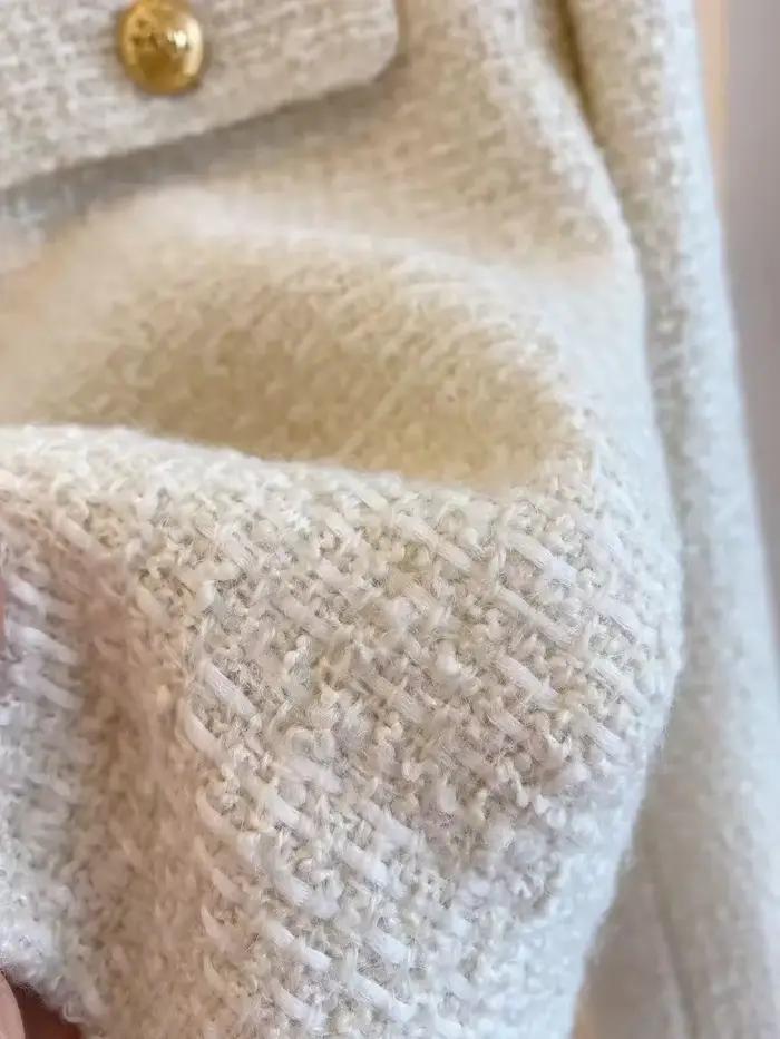2025 laine Tweed manteau mode haut de gamme bouton doré court mince tempérament printemps et automne coréen manteaux femmes veste