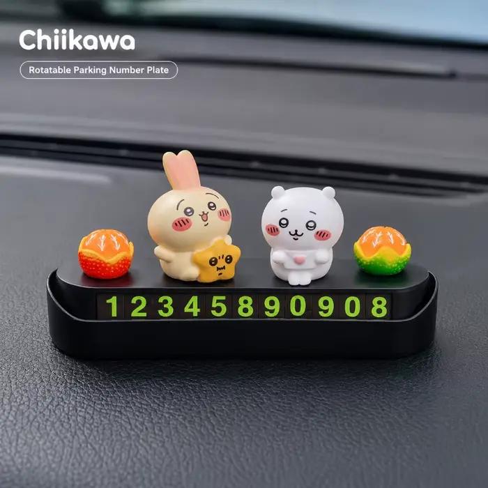 Plaque de numéro de stationnement Kawaii Chiikawa, adhésive, rotative, facile à utiliser, ornement de voiture pour tableau de bord intérieur de véhicule