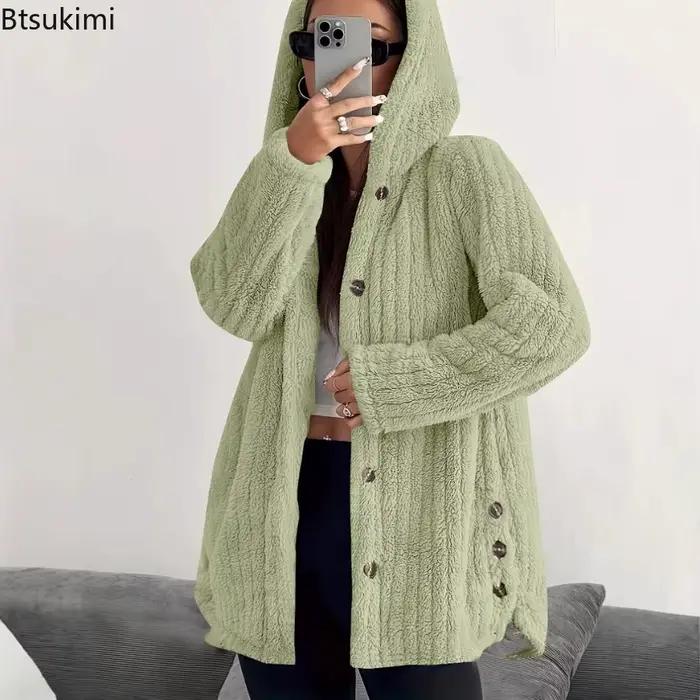 Manteau en fourrure à capuche boutonné