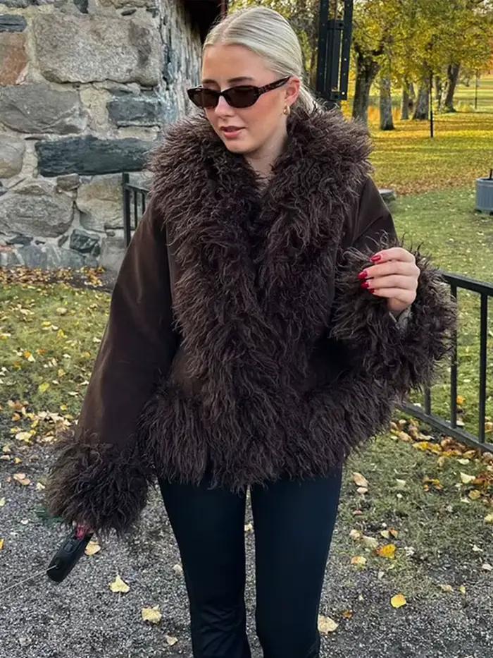 Manteaux en fausse fourrure élégants avec revers en fourrure pour femmes, vestes de mode automne-hiver confortables et stylées pour sorties et festivals
