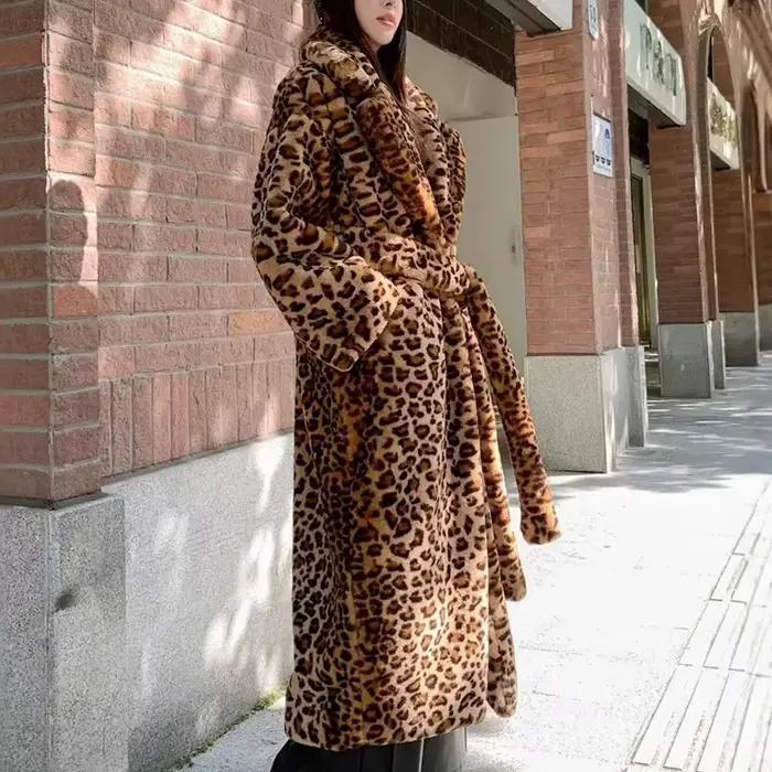 Manteaux en fausse fourrure léopard pour femmes, manteau Long imprimé Imitation fourrure de renard, épais et chaud, col rabattu, ceinture, vêtements d'extérieur, hiver