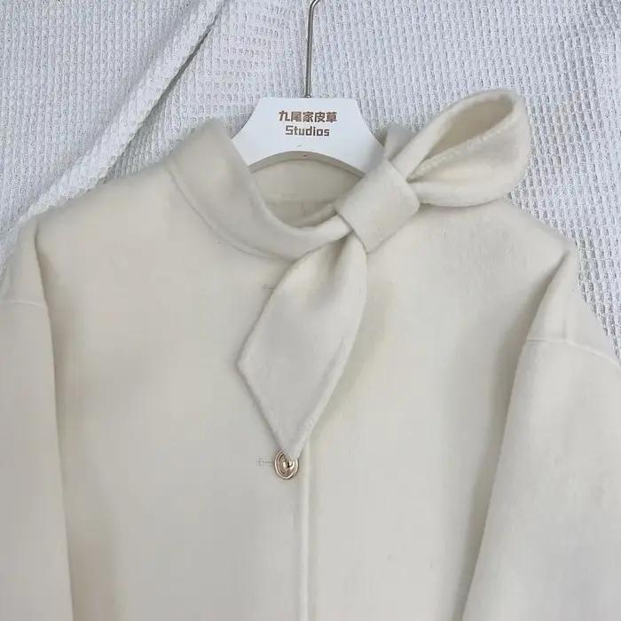 Manteau en laine cachemire pour femme avec manchette en fourrure de renard naturelle