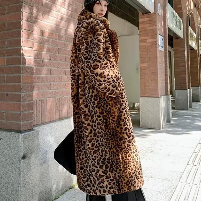 Manteaux en fausse fourrure léopard pour femmes, manteau Long imprimé Imitation fourrure de renard, épais et chaud, col rabattu, ceinture, vêtements d'extérieur, hiver